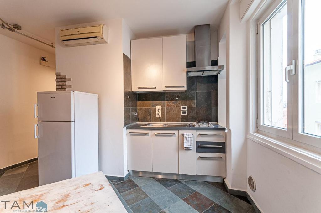 Dormire In Centro Trieste Studio Galleria 16 Екстериор снимка